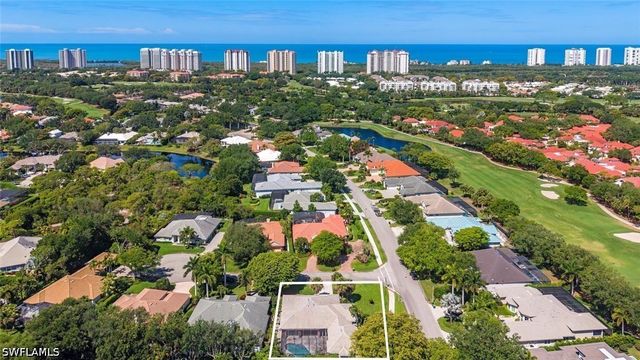 7018 Greentree DR, Naples, FL 34108