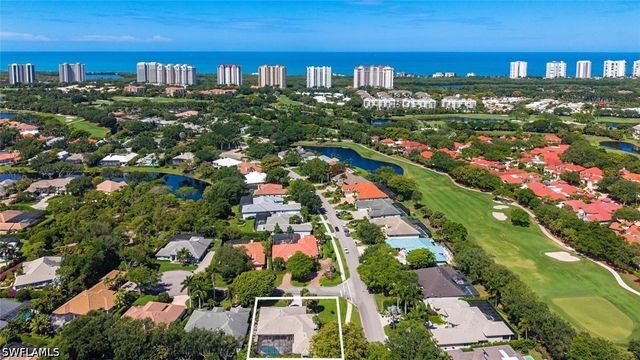 7018 Greentree DR, Naples, FL 34108