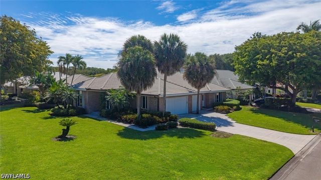 7018 Greentree DR, Naples, FL 34108