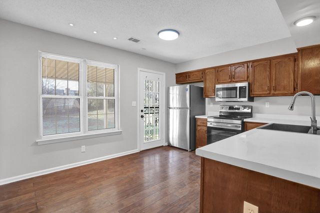 6679 ELMORE WOODS CV, Memphis, TN 38134