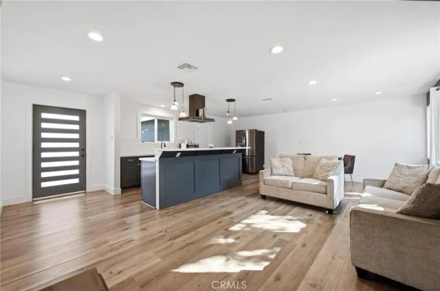 14975 Florentine Street, Sylmar, CA 91342