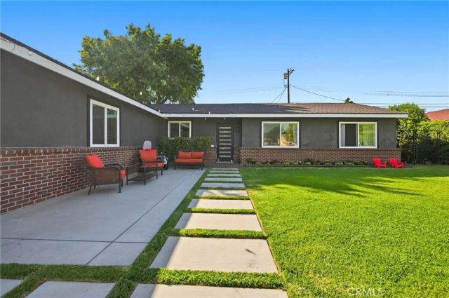 14975 Florentine Street, Sylmar, CA 91342
