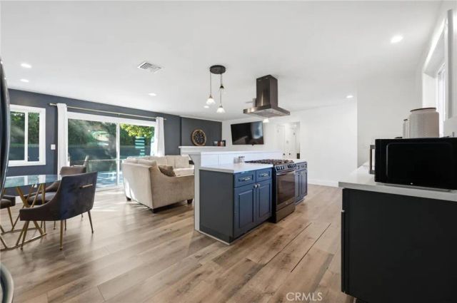 14975 Florentine Street, Sylmar, CA 91342