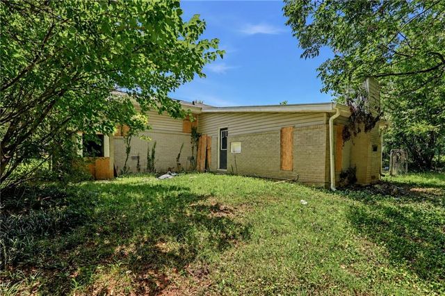 2824 Lynda Place, Decatur, GA 30032