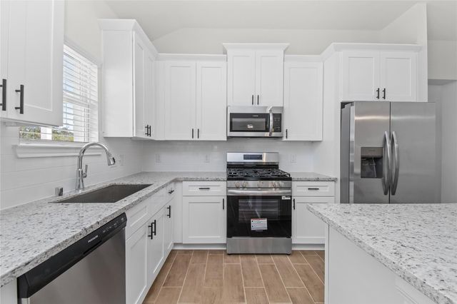 1906 Applewood Court, Humble, TX 77338