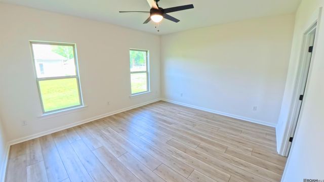 25699 Raines Ave, Denham Springs, LA 70726