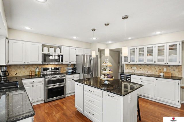 2601 S 75th Street, Lincoln, NE 68506