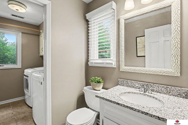 2601 S 75th Street, Lincoln, NE 68506