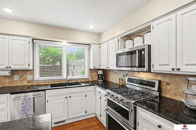 2601 S 75th Street, Lincoln, NE 68506