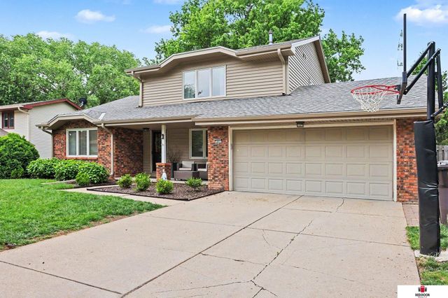 2601 S 75th Street, Lincoln, NE 68506