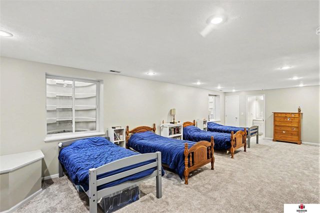 2601 S 75th Street, Lincoln, NE 68506