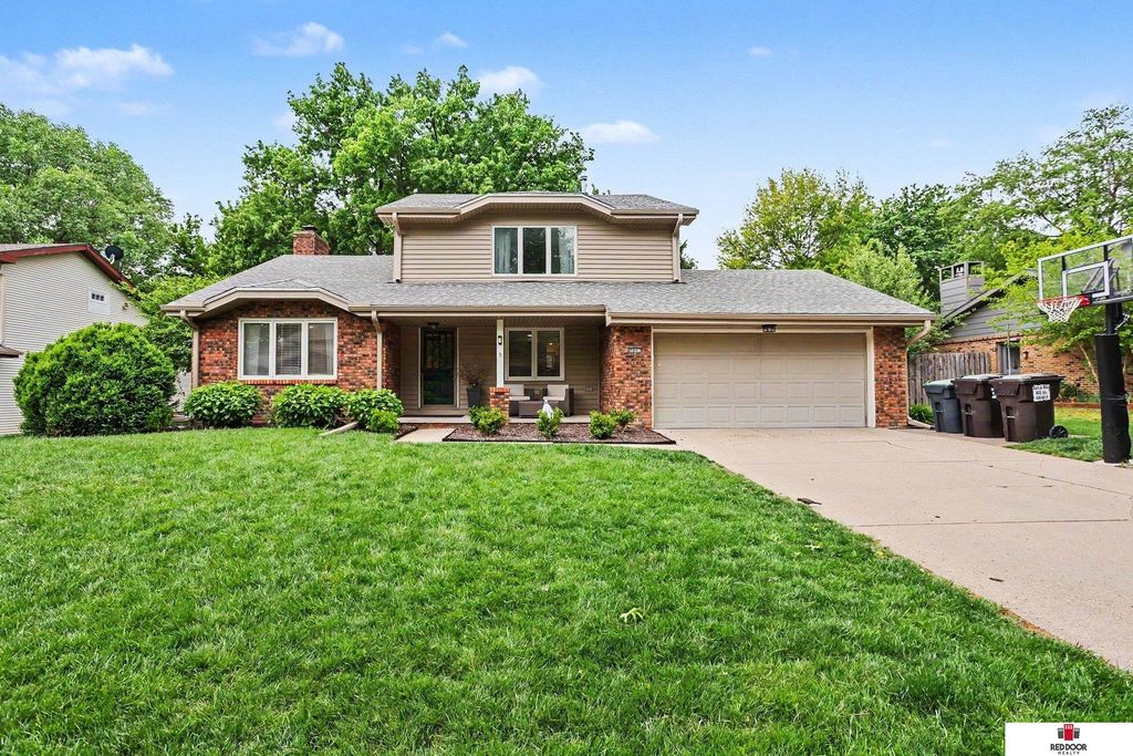 2601 S 75th Street, Lincoln, NE 68506