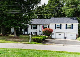 7251 N Palmyra Road, Canfield, OH 44406