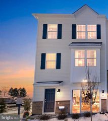 8217 ALEXANDER CT, Breinigsville, PA 18031