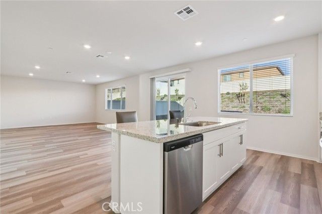 19536 Hanging Rock Road, Lake Elsinore, CA 92532