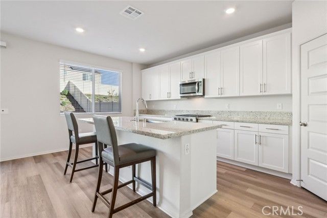 19536 Hanging Rock Road, Lake Elsinore, CA 92532