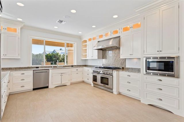 2275 GENESEA LANE, Vero Beach, FL 32963
