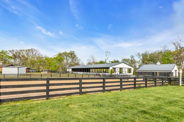 6314 McDaniel Rd, College Grove, TN 37046