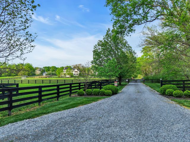 6314 McDaniel Rd, College Grove, TN 37046