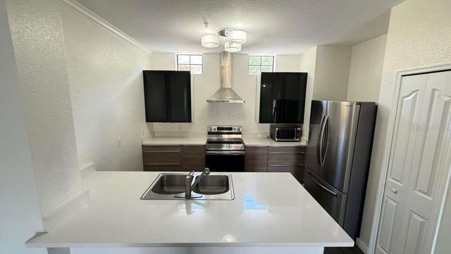 6133 METROWEST BOULEVARD 105, Orlando, FL 32835