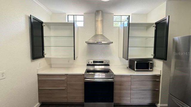 6133 METROWEST BOULEVARD 105, Orlando, FL 32835