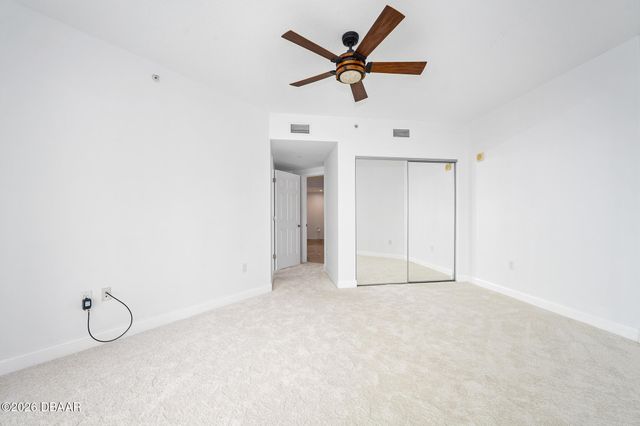 231 Riverside Dr Unit 604, Holly Hill, FL 32117