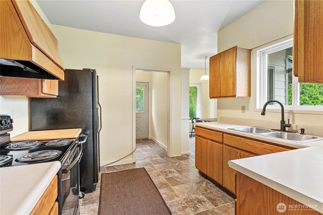 5473 Strand Road, Deming, WA 98244