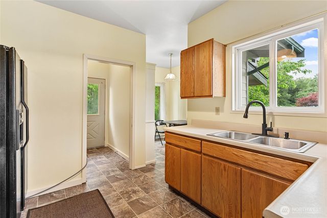 5473 Strand Road, Deming, WA 98244