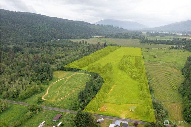 5473 Strand Road, Deming, WA 98244