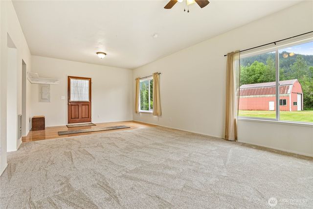 5473 Strand Road, Deming, WA 98244