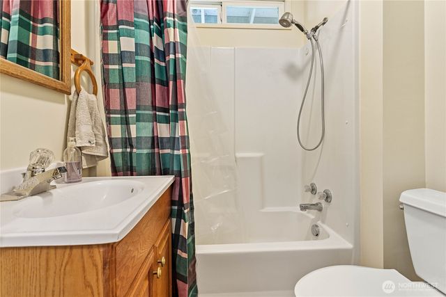 5473 Strand Road, Deming, WA 98244
