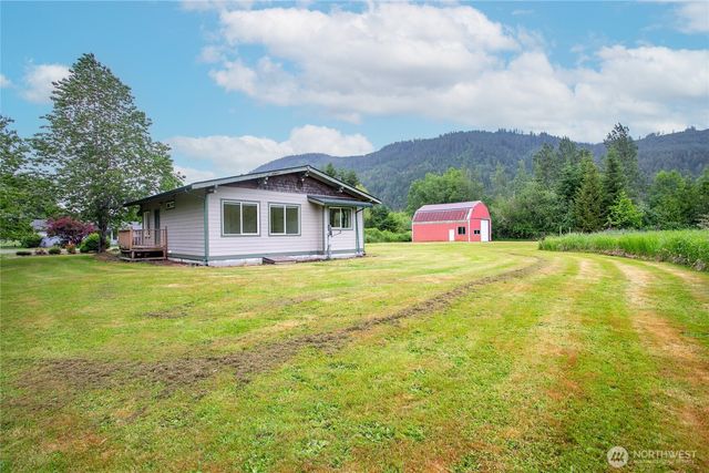 5473 Strand Road, Deming, WA 98244