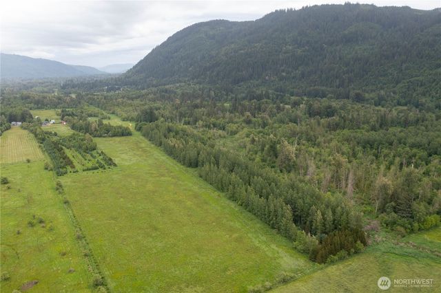 5473 Strand Road, Deming, WA 98244