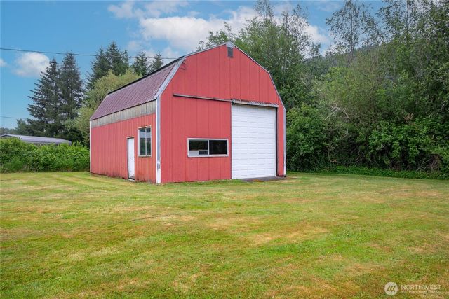 5473 Strand Road, Deming, WA 98244
