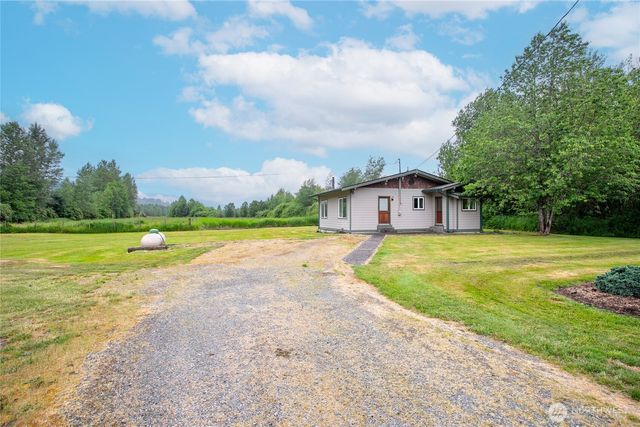 5473 Strand Road, Deming, WA 98244