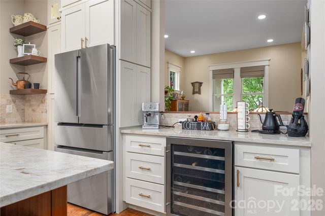 46 Slide Rock Way, Fairview, NC 28730