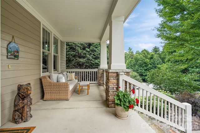 46 Slide Rock Way, Fairview, NC 28730