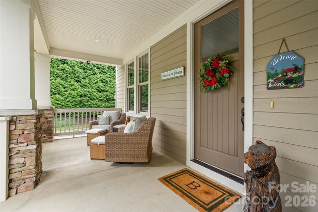 46 Slide Rock Way, Fairview, NC 28730