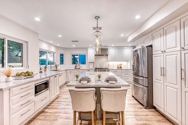 27 Palm Beach Court, Dana Point, CA 92629