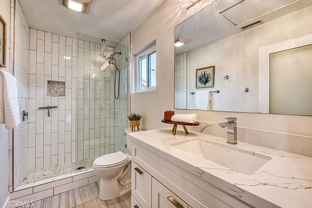 27 Palm Beach Court, Dana Point, CA 92629