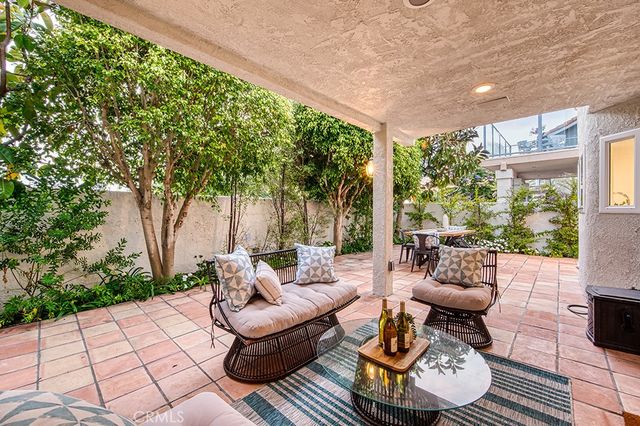 27 Palm Beach Court, Dana Point, CA 92629