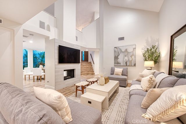 27 Palm Beach Court, Dana Point, CA 92629