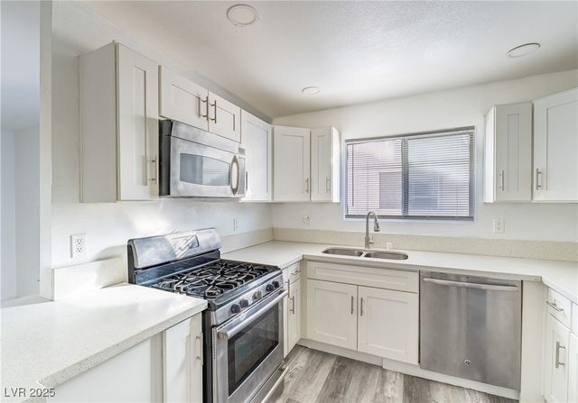 1504 Frank Aved Street 201, Las Vegas, NV 89110