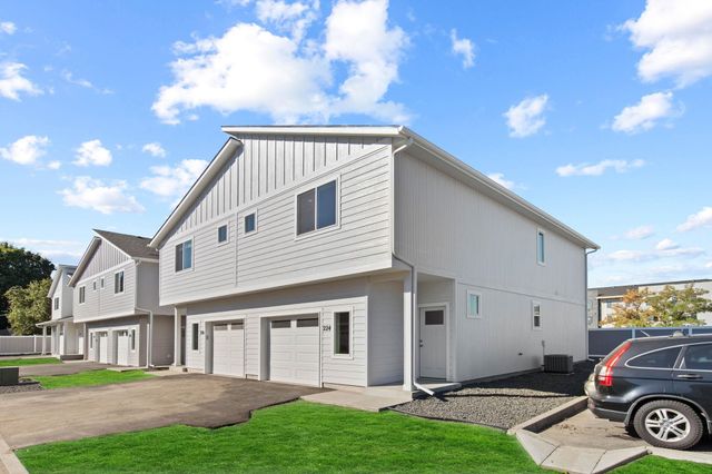 211 S Woodlawn Ln, Spokane Valley, WA 99216