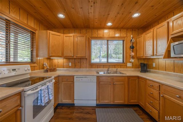 1163 Limberry Cove Drive, Innsbrook, MO 63390