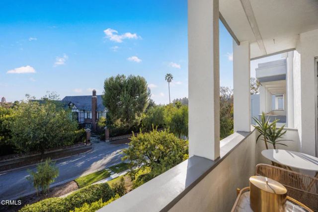 190 Arroyo Terrace 308, Pasadena, CA 91103