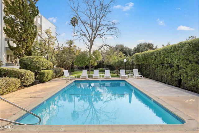 190 Arroyo Terrace 308, Pasadena, CA 91103