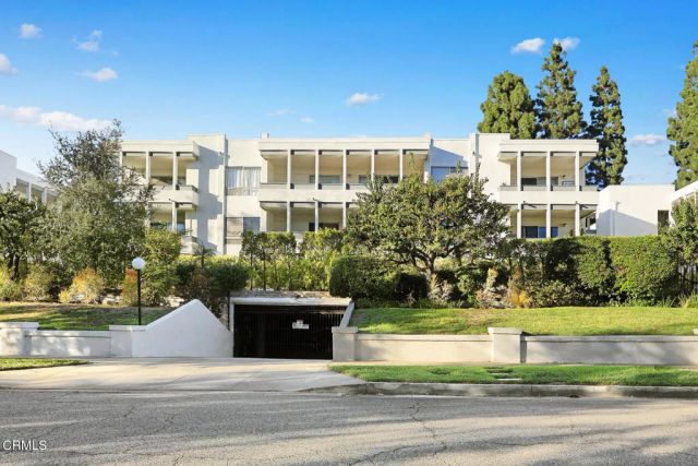 190 Arroyo Terrace 308, Pasadena, CA 91103