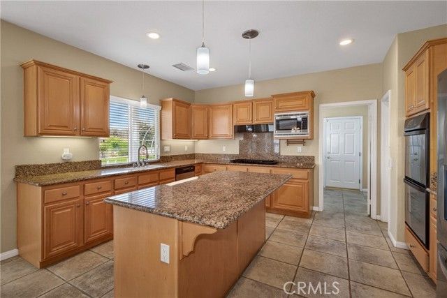 14427 Ashton, Riverside, CA 92508