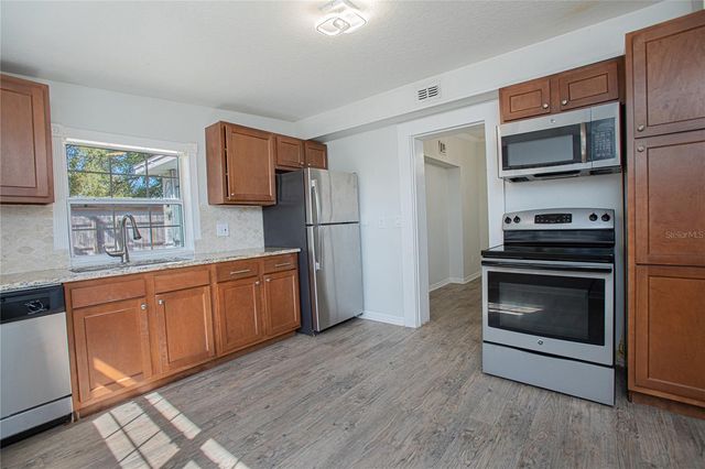 422 CHARLOTTE STREET, Winter Garden, FL 34787